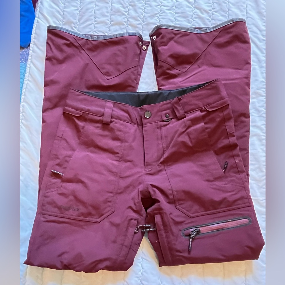 Volcom Gortex snow pants, S, maroon